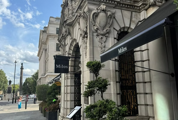 ee956e_2620d7d0082a4ce58d1bd2ec70d4bde3~mv2 (2)